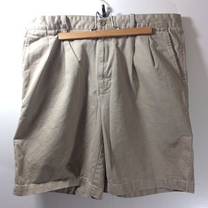 Gap Khaki Shorts light tan size 38 waist